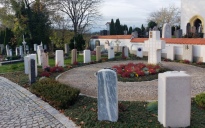 Gemeinschaftsgrabanlage auf dem Friedhof Ebenhausen-Zell in der Gemeinde Schäftlarn